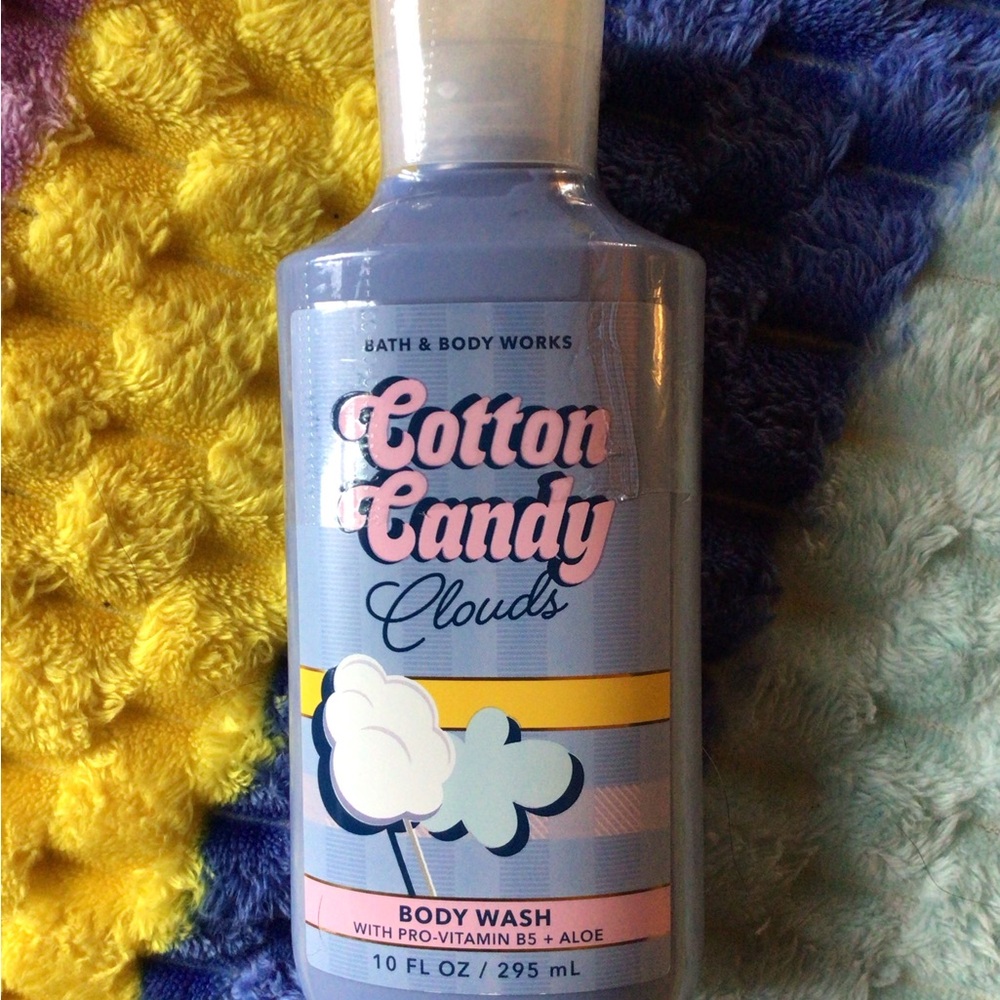 Bath & Body Works Cotton Candy Clouds Body Wash - Soft Blue